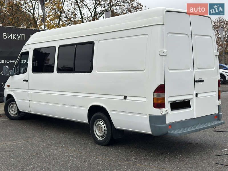Вантажопасажирський фургон Mercedes-Benz Sprinter 2002 в Харкові фото 6 Вантажопасажирський фургон Mercedes-Benz Sprinter 2002 в Харкові