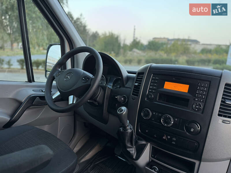 Вантажний фургон Mercedes-Benz Sprinter 2014 в Луцьку фото 4 Вантажний фургон Mercedes-Benz Sprinter 2014 в Луцьку