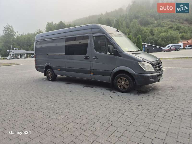 Микроавтобус Mercedes-Benz Sprinter 2008 в Межгорье