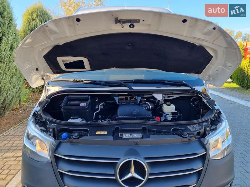 Вантажний фургон Mercedes-Benz Sprinter 2022 в Чернівцях