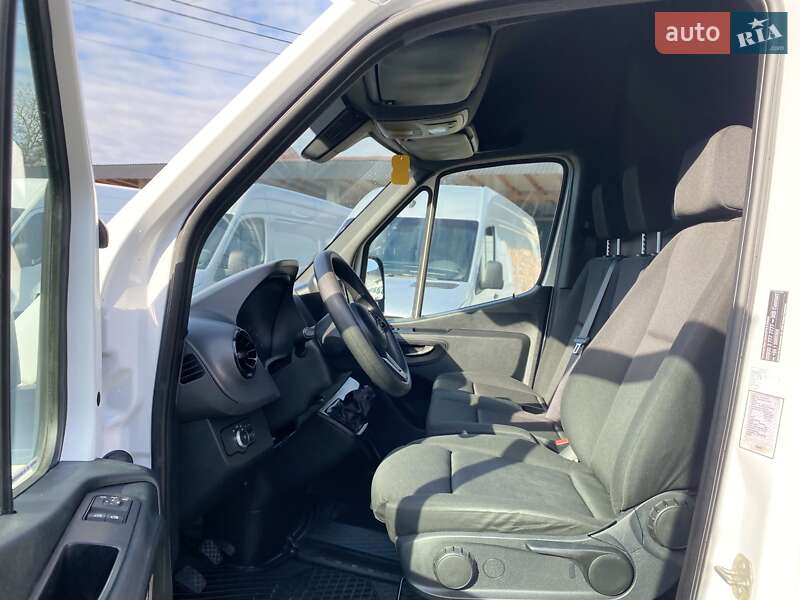 Вантажний фургон Mercedes-Benz Sprinter 2019 в Хусті фото 32 Вантажний фургон Mercedes-Benz Sprinter 2019 в Хусті