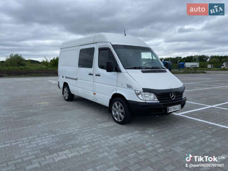 Грузовой фургон Mercedes-Benz Sprinter 2002 в Киеве фото 8 Грузовой фургон Mercedes-Benz Sprinter 2002 в Киеве