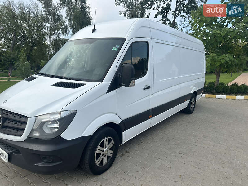 Mercedes-Benz Sprinter 2013