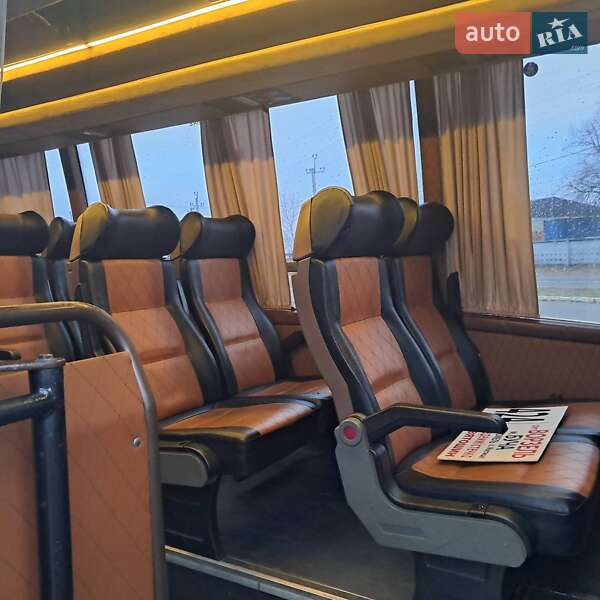 Приміський автобус Mercedes-Benz Sprinter 2001 в Бучі