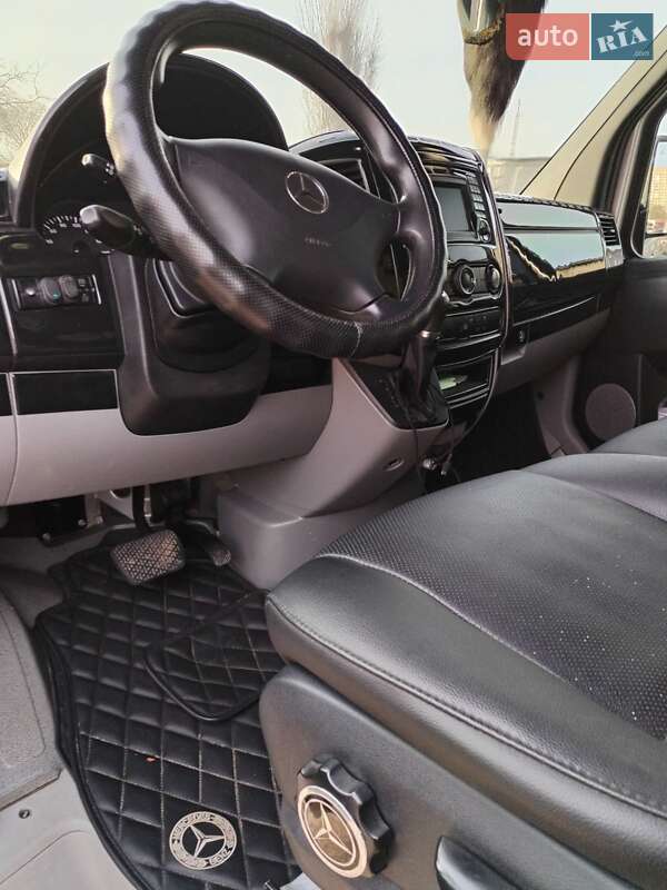 Вантажний фургон Mercedes-Benz Sprinter 2015 в Одесі фото 23 Вантажний фургон Mercedes-Benz Sprinter 2015 в Одесі