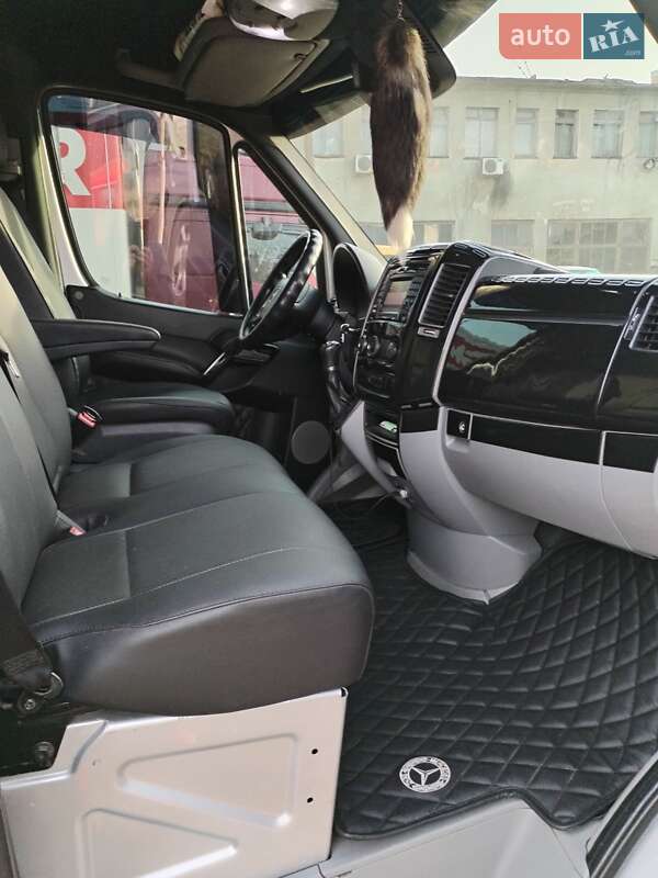 Вантажний фургон Mercedes-Benz Sprinter 2015 в Одесі фото 26 Вантажний фургон Mercedes-Benz Sprinter 2015 в Одесі