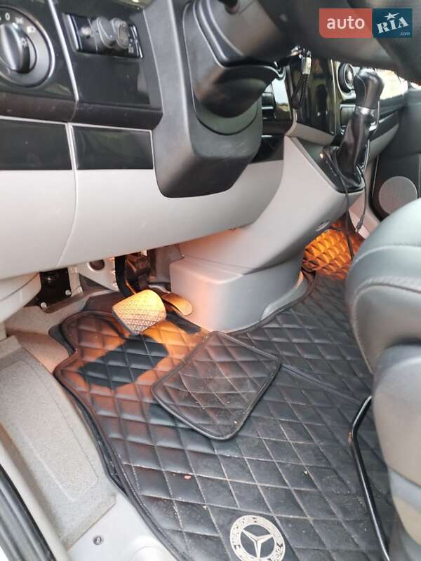 Вантажний фургон Mercedes-Benz Sprinter 2015 в Одесі фото 38 Вантажний фургон Mercedes-Benz Sprinter 2015 в Одесі