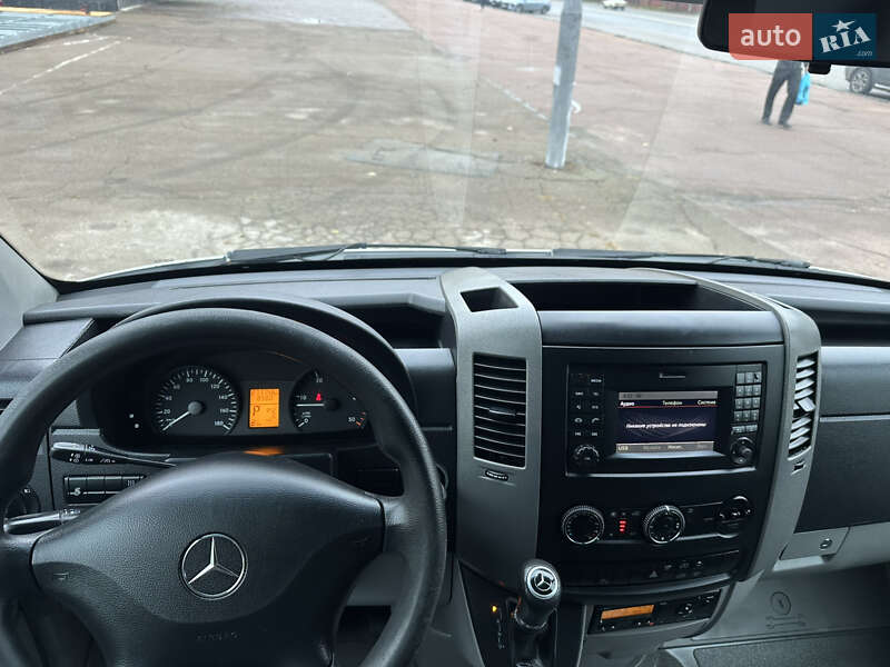 Вантажний фургон Mercedes-Benz Sprinter 2016 в Бердичеві фото 17 Вантажний фургон Mercedes-Benz Sprinter 2016 в Бердичеві