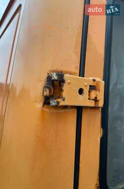 Вантажний фургон Mercedes-Benz Sprinter 1997 в  фото 3 Вантажний фургон Mercedes-Benz Sprinter 1997 в