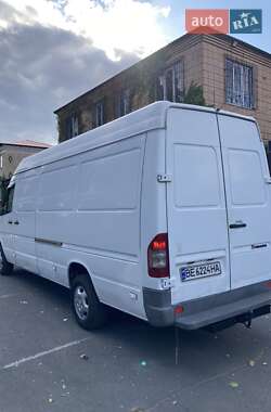 Грузовой фургон Mercedes-Benz Sprinter 2003 в  фото 2 Грузовой фургон Mercedes-Benz Sprinter 2003 в