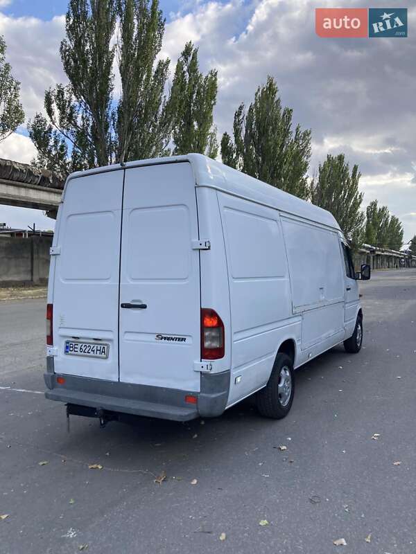 Вантажний фургон Mercedes-Benz Sprinter 2003 в Миколаєві фото 7 Вантажний фургон Mercedes-Benz Sprinter 2003 в Миколаєві