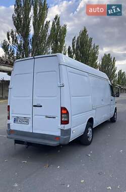 Грузовой фургон Mercedes-Benz Sprinter 2003 в  фото 7 Грузовой фургон Mercedes-Benz Sprinter 2003 в