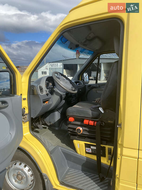 Вантажний фургон Mercedes-Benz Sprinter 2003 в Мукачевому