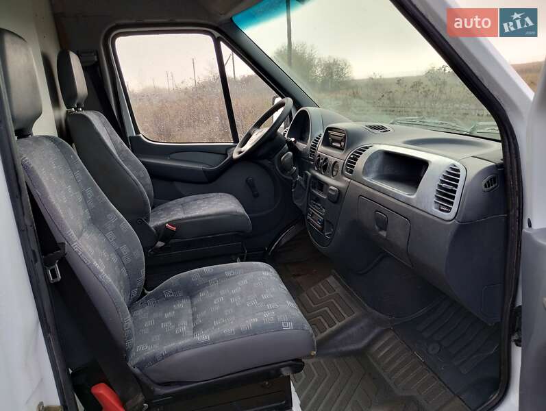 Вантажний фургон Mercedes-Benz Sprinter 2004 в Костопілі фото 18 Вантажний фургон Mercedes-Benz Sprinter 2004 в Костопілі