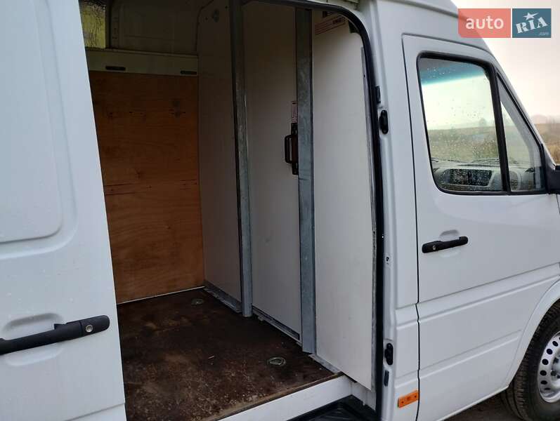 Вантажний фургон Mercedes-Benz Sprinter 2004 в Костопілі фото 37 Вантажний фургон Mercedes-Benz Sprinter 2004 в Костопілі