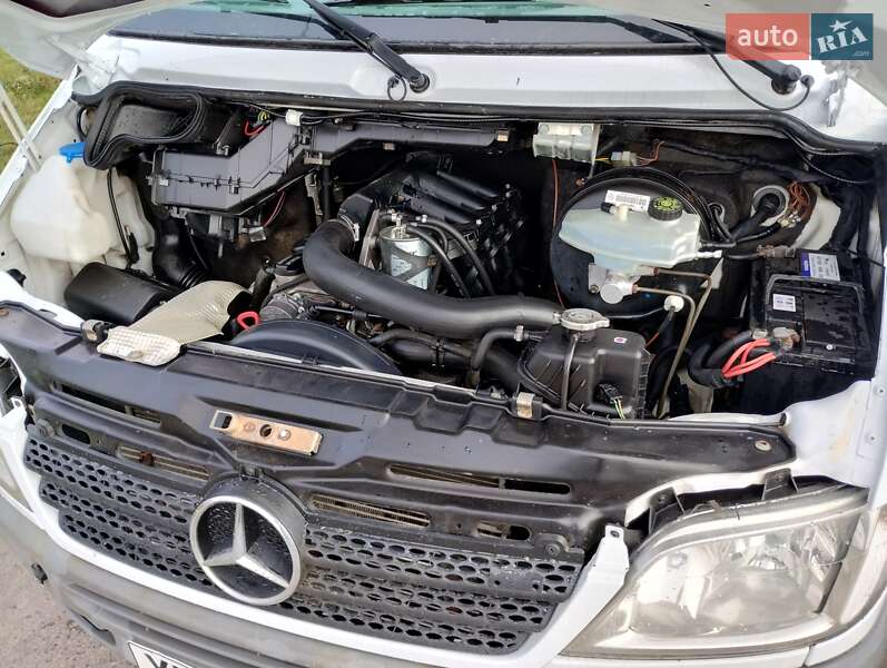 Вантажний фургон Mercedes-Benz Sprinter 2004 в Костопілі фото 40 Вантажний фургон Mercedes-Benz Sprinter 2004 в Костопілі