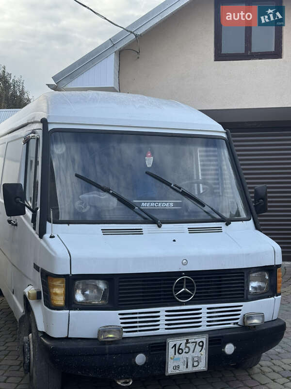 Вантажний фургон Mercedes-Benz Sprinter 1995 в Верхньому Вербіжі