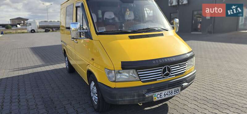 Вантажопасажирський фургон Mercedes-Benz Sprinter 1998 в Чернівцях