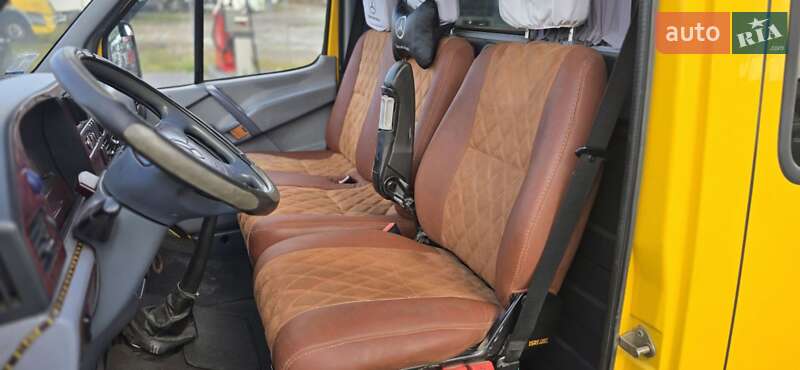 Вантажопасажирський фургон Mercedes-Benz Sprinter 1998 в Чернівцях