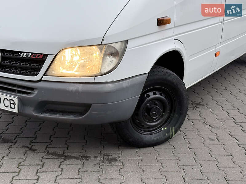 Грузовой фургон Mercedes-Benz Sprinter 2004 в Хмельницком фото 3 Грузовой фургон Mercedes-Benz Sprinter 2004 в Хмельницком