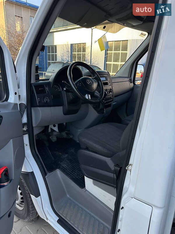 Эвакуатор Mercedes-Benz Sprinter 2015 в Бучаче