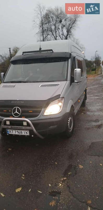 Мікроавтобус Mercedes-Benz Sprinter 2006 в Рожнятові фото 2 Мікроавтобус Mercedes-Benz Sprinter 2006 в Рожнятові