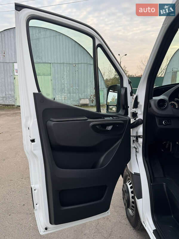 Вантажний фургон Mercedes-Benz Sprinter 2019 в Рівному