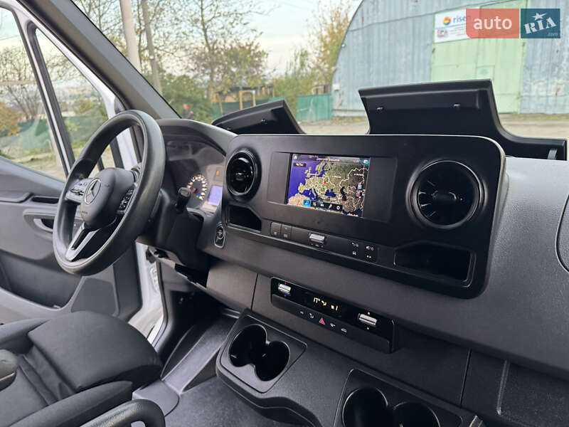 Вантажний фургон Mercedes-Benz Sprinter 2019 в Рівному