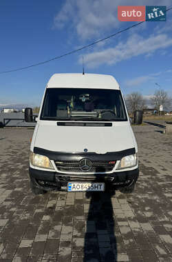 Вантажний фургон Mercedes-Benz Sprinter 2004 в Тячеві