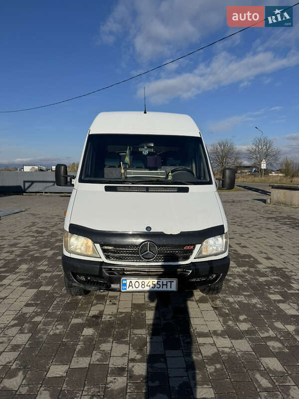 Mercedes-Benz Sprinter 2004 Mercedes-Benz Sprinter 2004