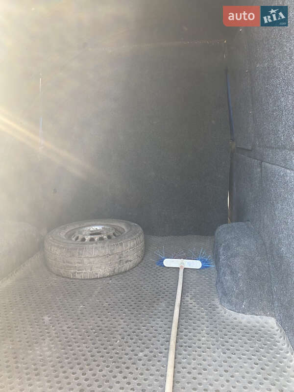 Грузопассажирский фургон Mercedes-Benz Sprinter 2003 в Тернополе фото 7 Грузопассажирский фургон Mercedes-Benz Sprinter 2003 в Тернополе