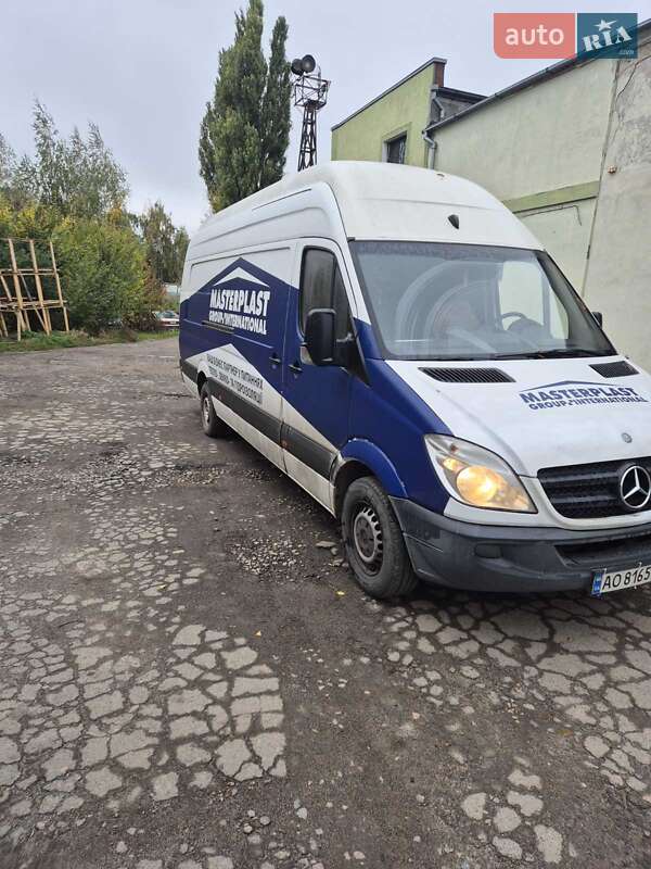 Вантажний фургон Mercedes-Benz Sprinter 2012 в Рівному