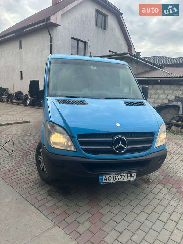 Мікроавтобус Mercedes-Benz Sprinter 2010 в Ужгороді фото Мікроавтобус Mercedes-Benz Sprinter 2010 в Ужгороді