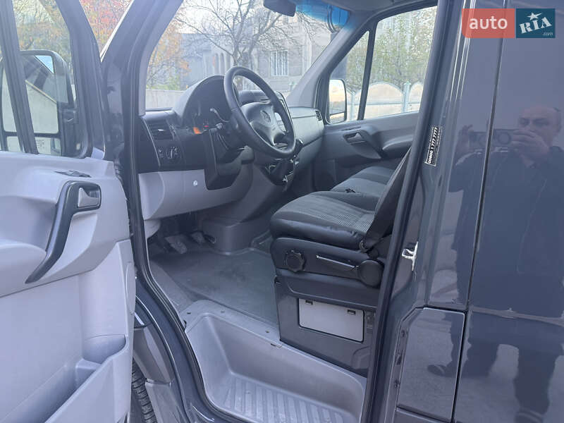 Вантажний фургон Mercedes-Benz Sprinter 2011 в Чернівцях фото 7 Вантажний фургон Mercedes-Benz Sprinter 2011 в Чернівцях