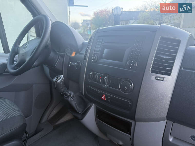 Вантажний фургон Mercedes-Benz Sprinter 2011 в Чернівцях фото 11 Вантажний фургон Mercedes-Benz Sprinter 2011 в Чернівцях
