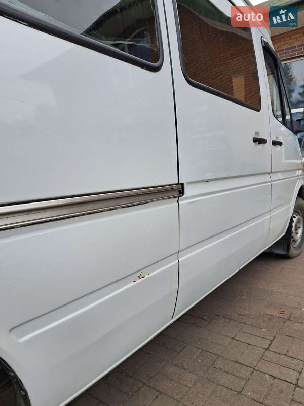 Микроавтобус Mercedes-Benz Sprinter 2003 в Рожнятове фото 4 Микроавтобус Mercedes-Benz Sprinter 2003 в Рожнятове