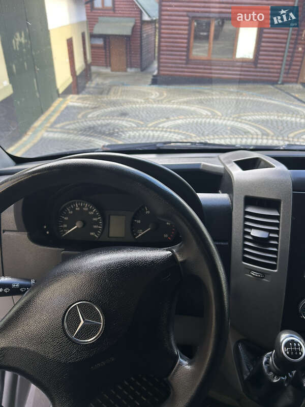 Вантажний фургон Mercedes-Benz Sprinter 2014 в Делятині фото 19 Вантажний фургон Mercedes-Benz Sprinter 2014 в Делятині