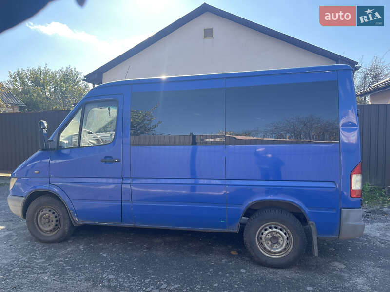 Грузопассажирский фургон Mercedes-Benz Sprinter 2005 в Киеве