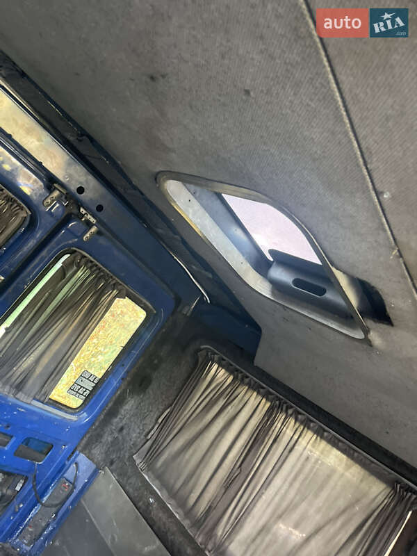 Грузопассажирский фургон Mercedes-Benz Sprinter 2005 в Киеве