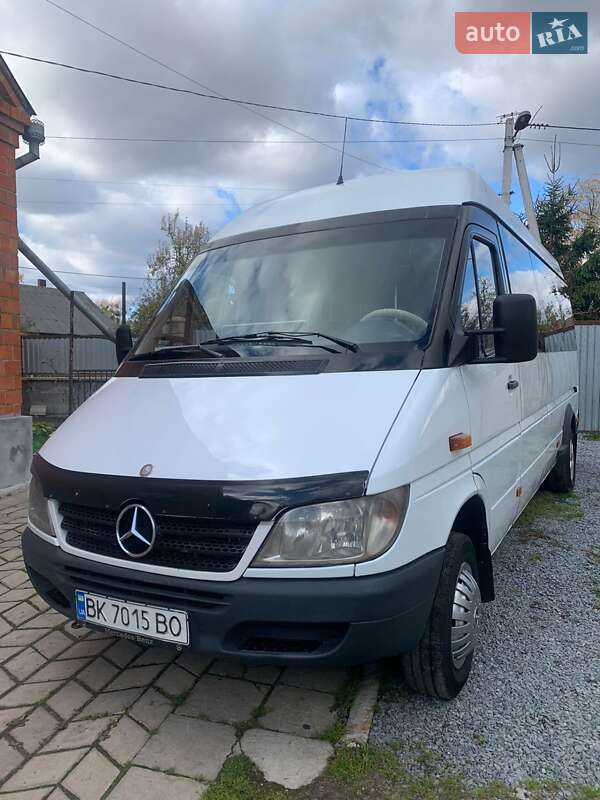 Mercedes-Benz Sprinter 2004