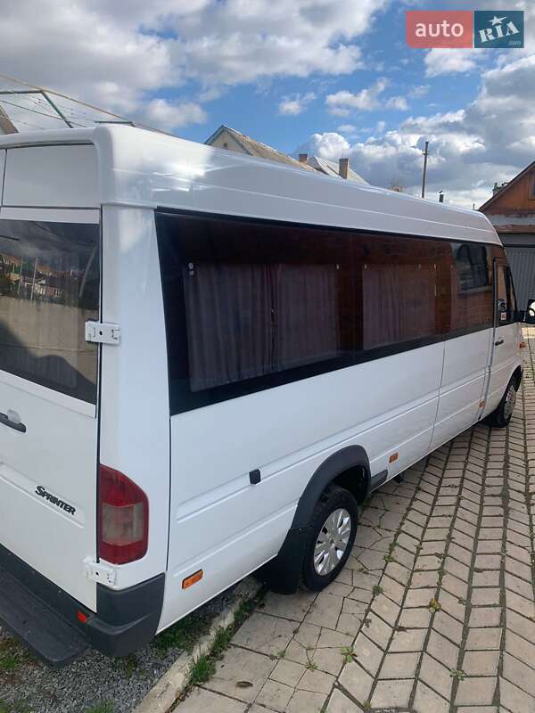 Туристичний / Міжміський автобус Mercedes-Benz Sprinter 2004 в Дубні фото 6 Туристичний / Міжміський автобус Mercedes-Benz Sprinter 2004 в Дубні