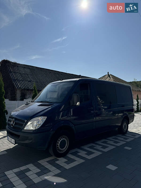 Грузовой фургон Mercedes-Benz Sprinter 2012 в Виноградове фото Грузовой фургон Mercedes-Benz Sprinter 2012 в Виноградове