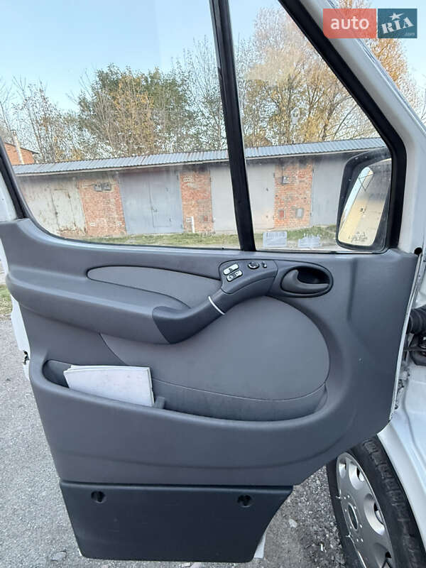Грузопассажирский фургон Mercedes-Benz Sprinter 2001 в Хмельницком фото 18 Грузопассажирский фургон Mercedes-Benz Sprinter 2001 в Хмельницком