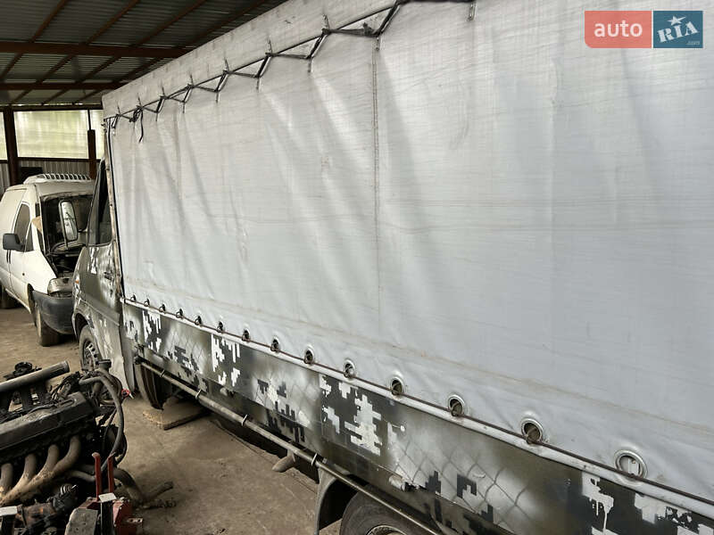 Тентований Mercedes-Benz Sprinter 2001 в Чернівцях