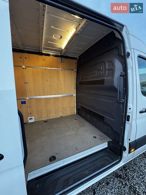 Грузовой фургон Mercedes-Benz Sprinter 2023 в Иршаве фото 41 Грузовой фургон Mercedes-Benz Sprinter 2023 в Иршаве