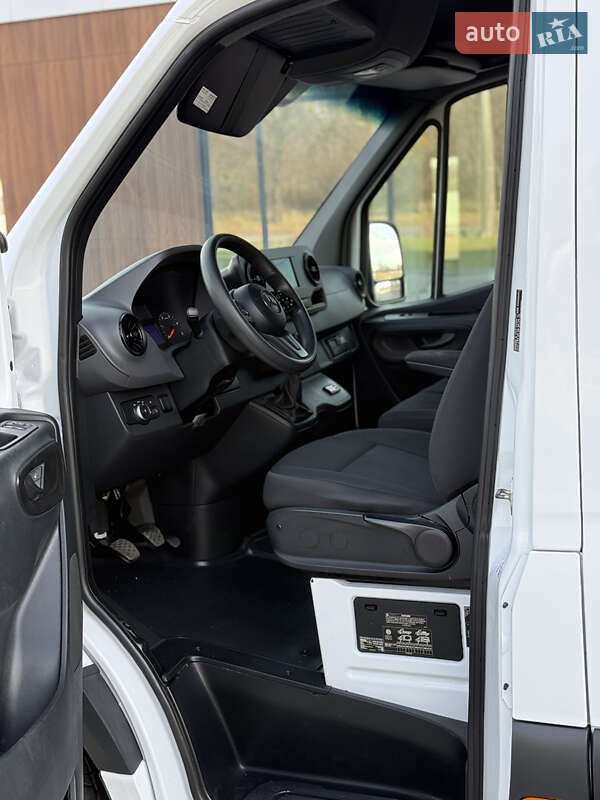 Вантажний фургон Mercedes-Benz Sprinter 2020 в Рівному фото 17 Вантажний фургон Mercedes-Benz Sprinter 2020 в Рівному