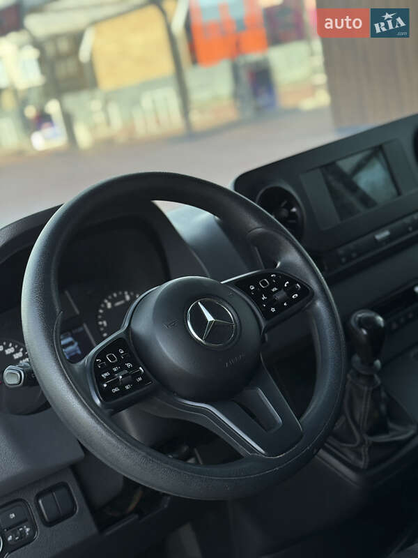 Вантажний фургон Mercedes-Benz Sprinter 2020 в Рівному фото 18 Вантажний фургон Mercedes-Benz Sprinter 2020 в Рівному
