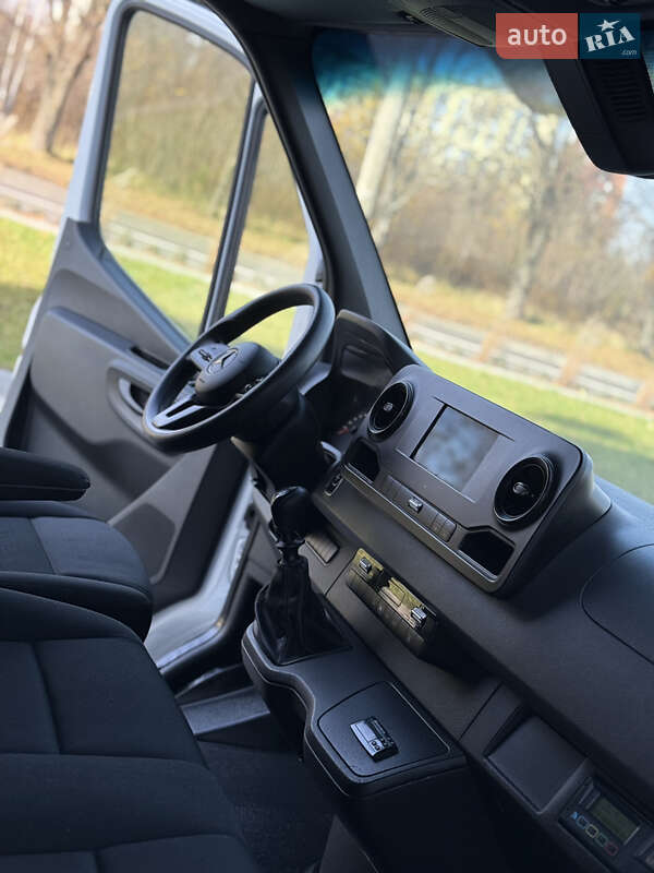 Вантажний фургон Mercedes-Benz Sprinter 2020 в Рівному фото 23 Вантажний фургон Mercedes-Benz Sprinter 2020 в Рівному