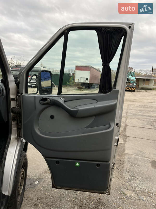 Мінівен Mercedes-Benz Sprinter 2005 в Нововолинську фото 22 Мінівен Mercedes-Benz Sprinter 2005 в Нововолинську