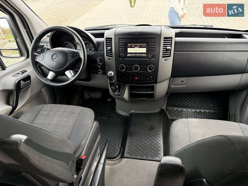 Микроавтобус Mercedes-Benz Sprinter 2016 в Виноградове фото 16 Микроавтобус Mercedes-Benz Sprinter 2016 в Виноградове